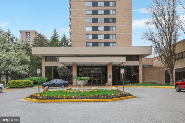 $3,600 | 3713 South George Mason Drive, Unit 1011, Falls Church, VA 22041