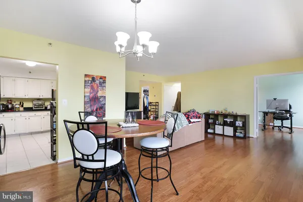 $3,600 | 3713 South George Mason Drive, Unit 1011, Falls Church, VA 22041