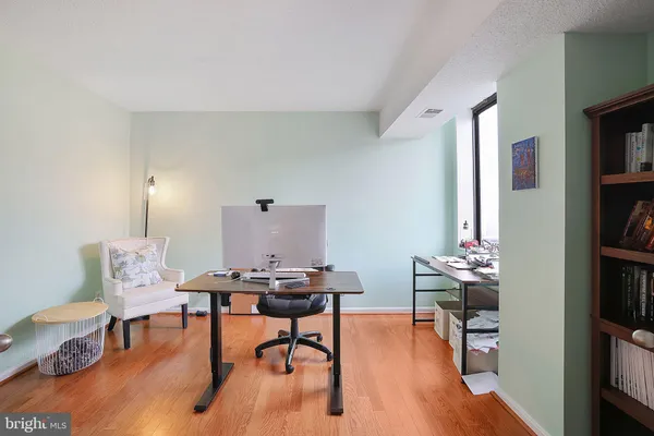 $3,600 | 3713 South George Mason Drive, Unit 1011, Falls Church, VA 22041