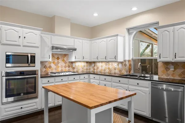 $549,900 | 1819 Sandalwood Lane, Grapevine, TX 76051