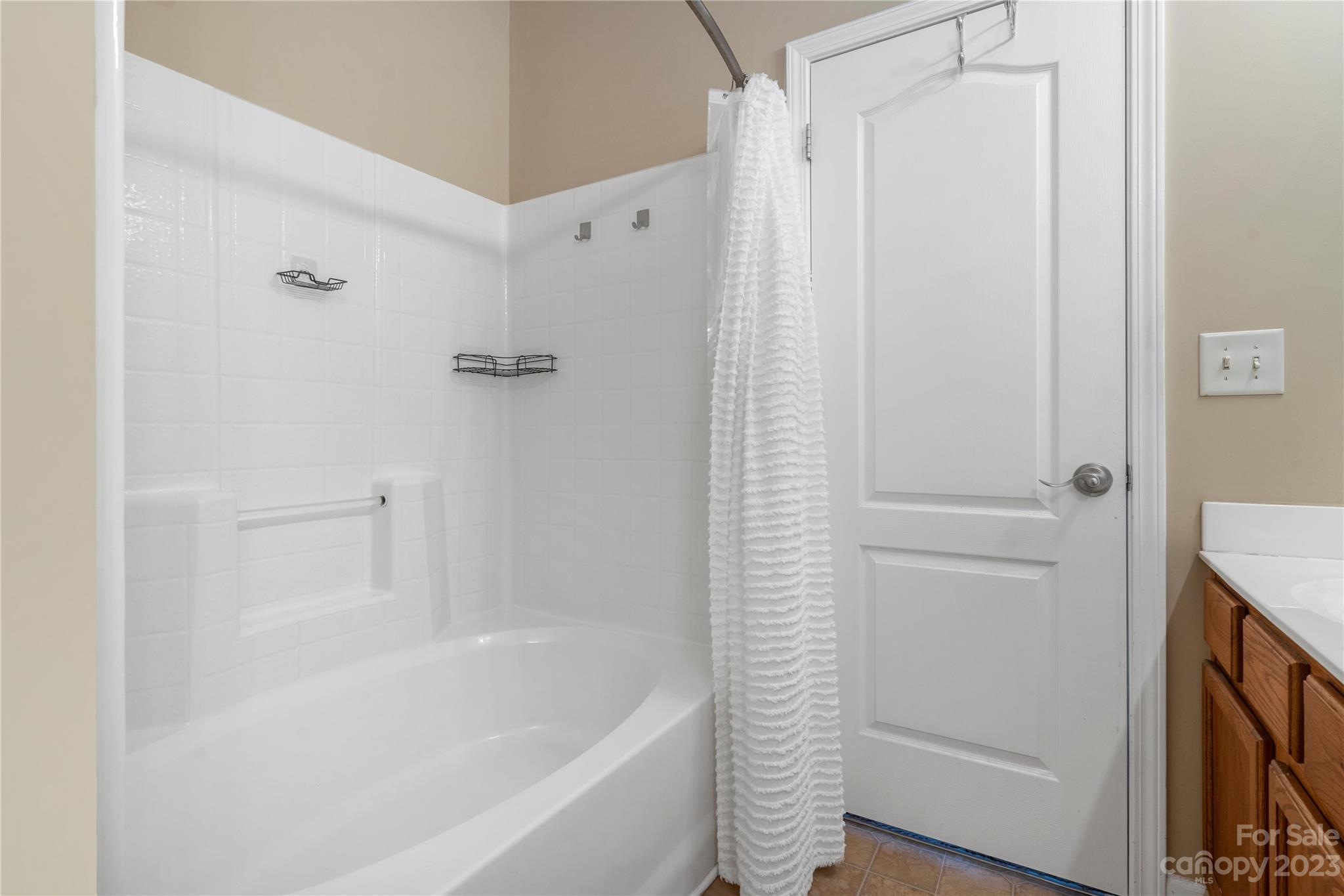 118 Singleton Road Mooresville, NC 28117 - Photo 23 of 28 a bathroom with a bathtub
