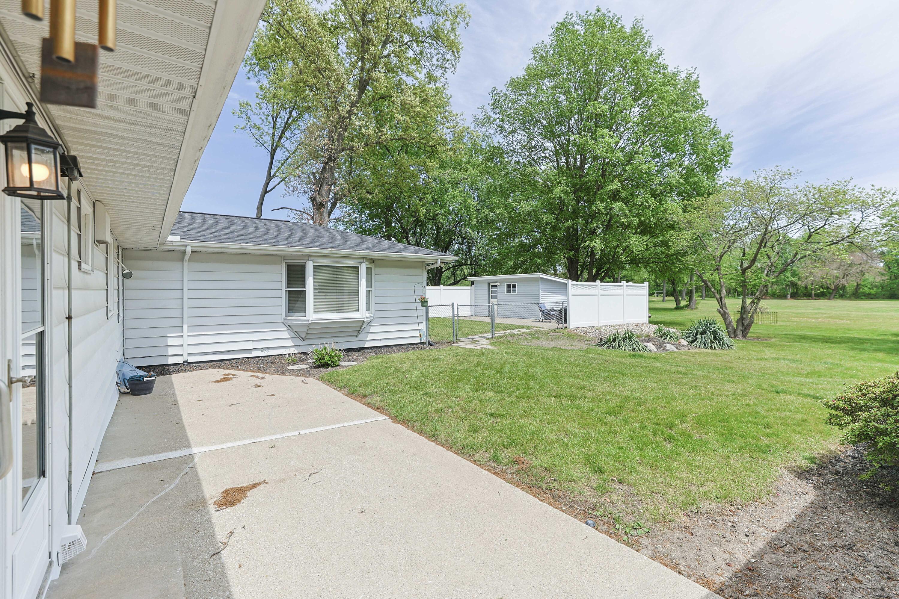3011 Adams Road Niles, MI 49120 - Photo 43 of 44 Patio