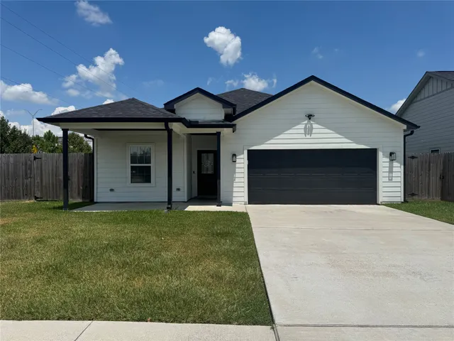 $257,900 | 2114 West Humble Street, Baytown, TX 77520