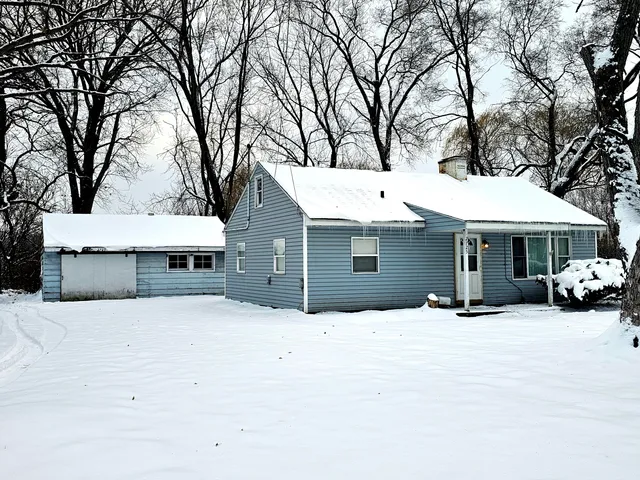 $169,900 | 2725 West 42nd Avenue, Gary, IN 46408