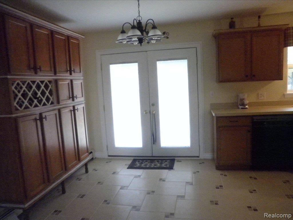 203 East Van Riper Road Fowlerville, MI 48836 - Photo 7 of 12 van riper house 005