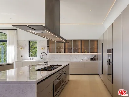 $88,000,000 | 26848 Pacific Coast Highway, Malibu, CA 90265