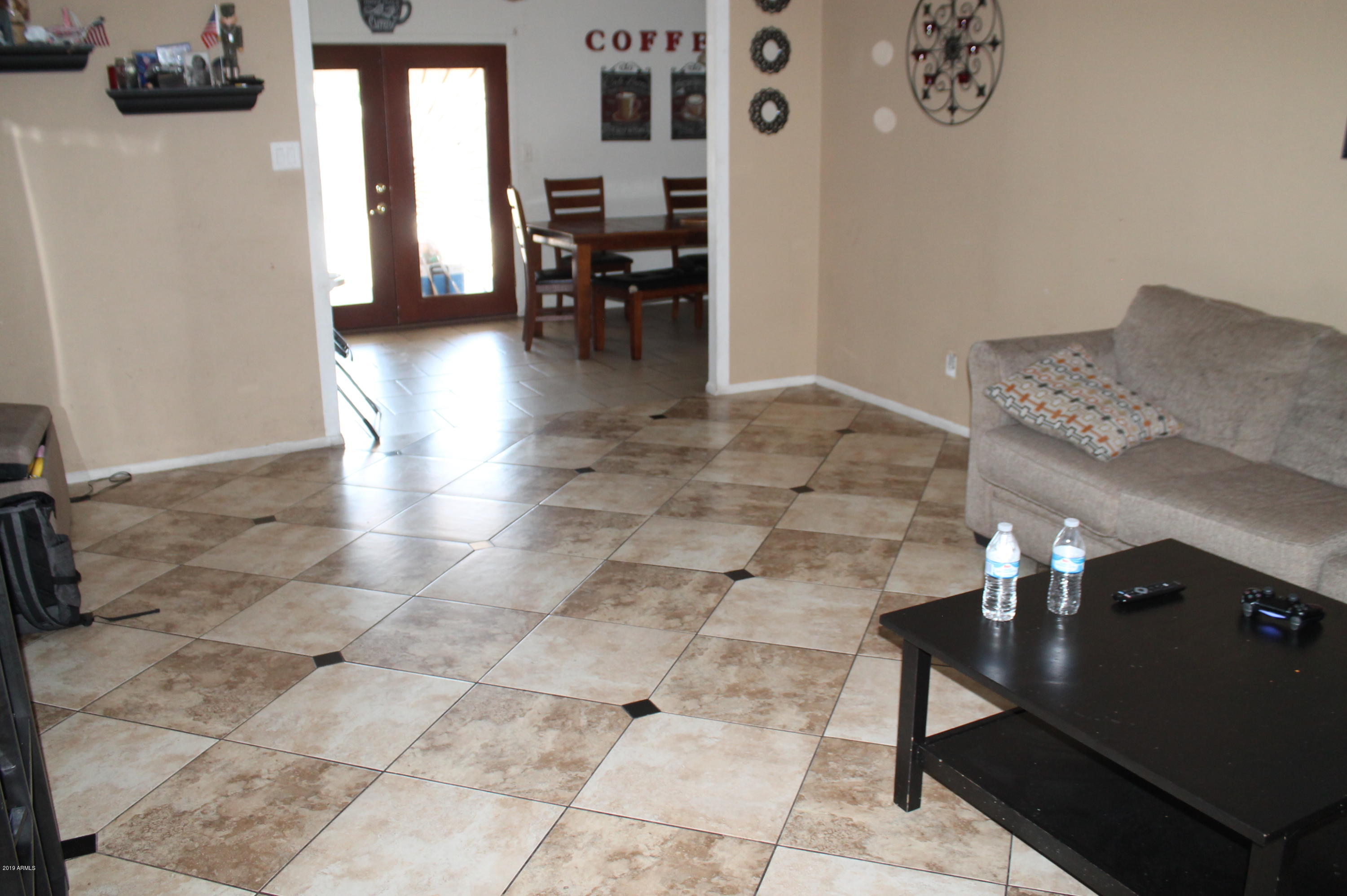 6457 West Osborn Road Phoenix, AZ 85033 - Photo 4 of 13 IMG_9440