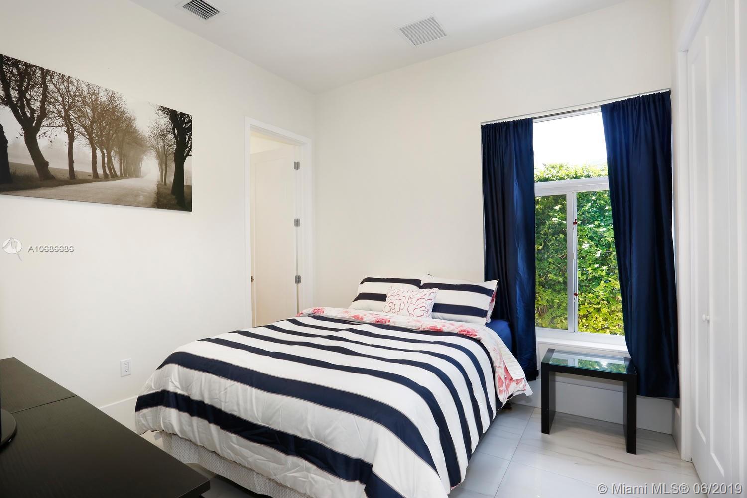 11847 Southwest 81st Road Pinecrest, FL 33156 - Photo 31 of 40 Gallery Image 31