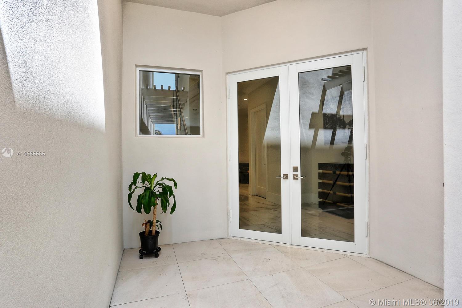 11847 Southwest 81st Road Pinecrest, FL 33156 - Photo 35 of 40 Gallery Image 35
