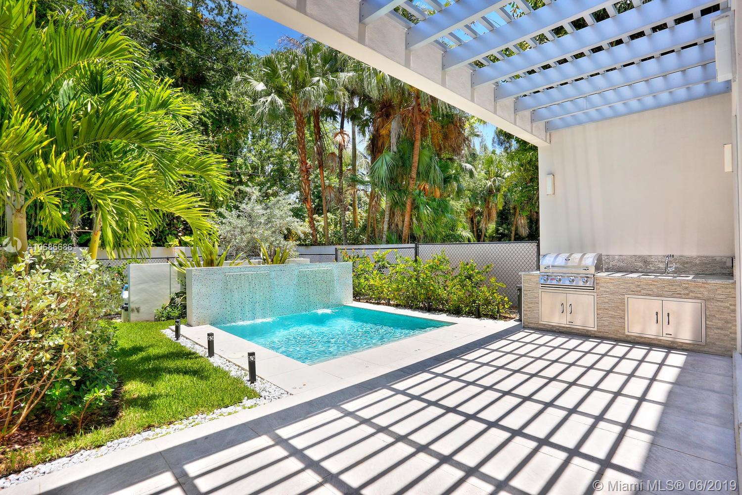 11847 Southwest 81st Road Pinecrest, FL 33156 - Photo 38 of 40 Gallery Image 38