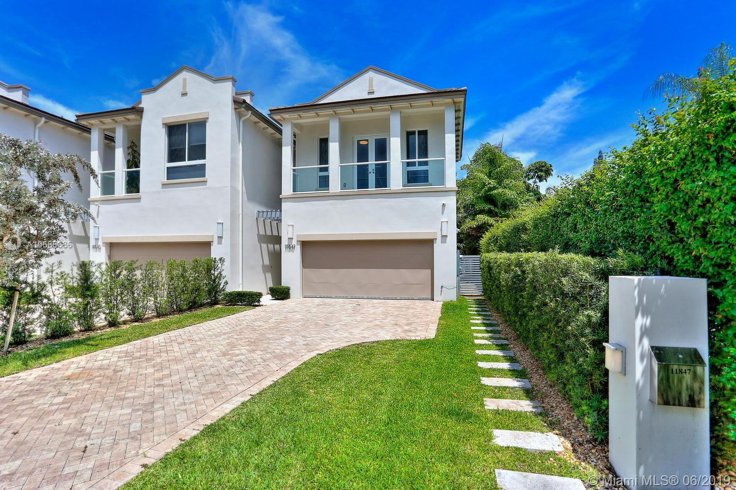 11847 Southwest 81st Road Pinecrest, FL 33156 - Photo 8 of 40 Gallery Image 8