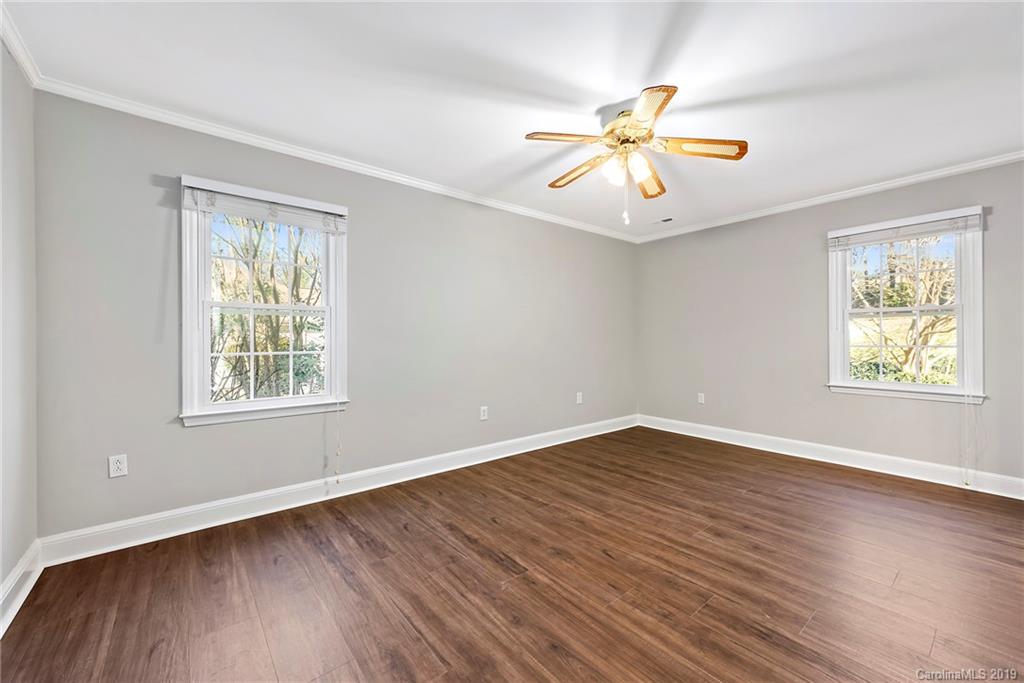 2226 Hamilton Mill Road Charlotte, NC 28270 - Photo 7 of 27