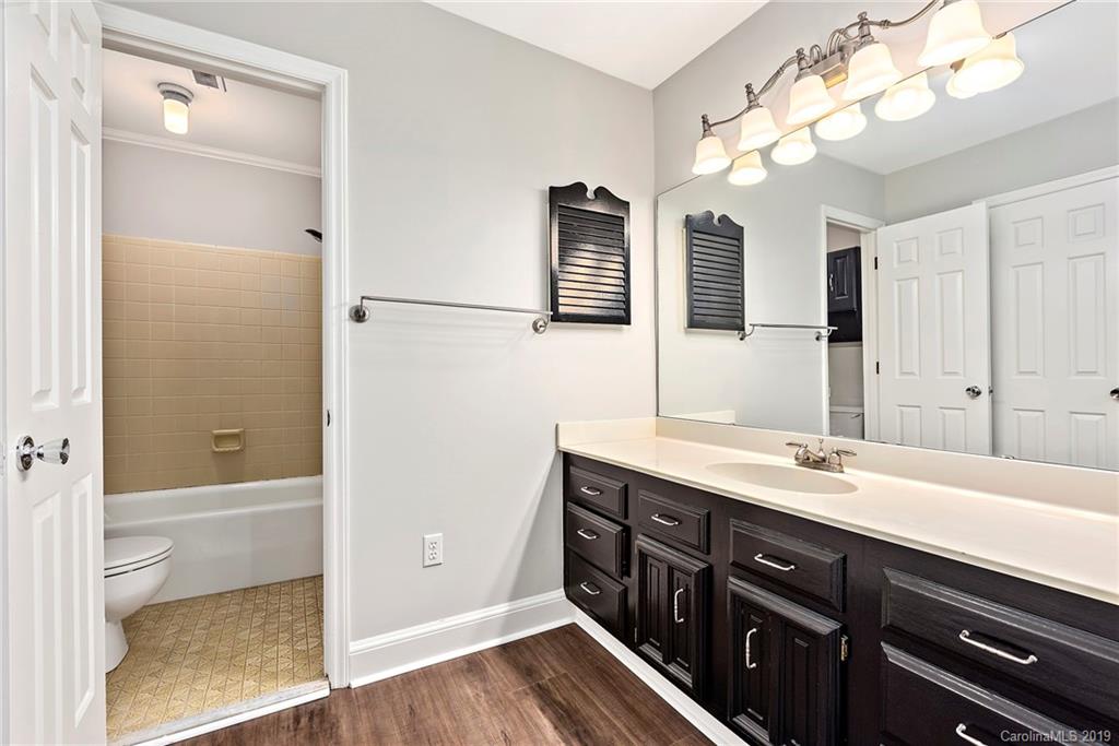2226 Hamilton Mill Road Charlotte, NC 28270 - Photo 8 of 27