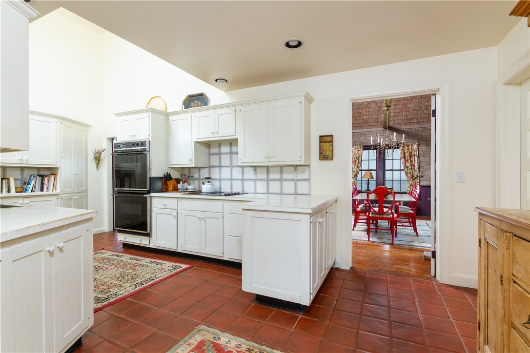 244 Ocean Road Narragansett, RI 02882 - Photo 18 of 50