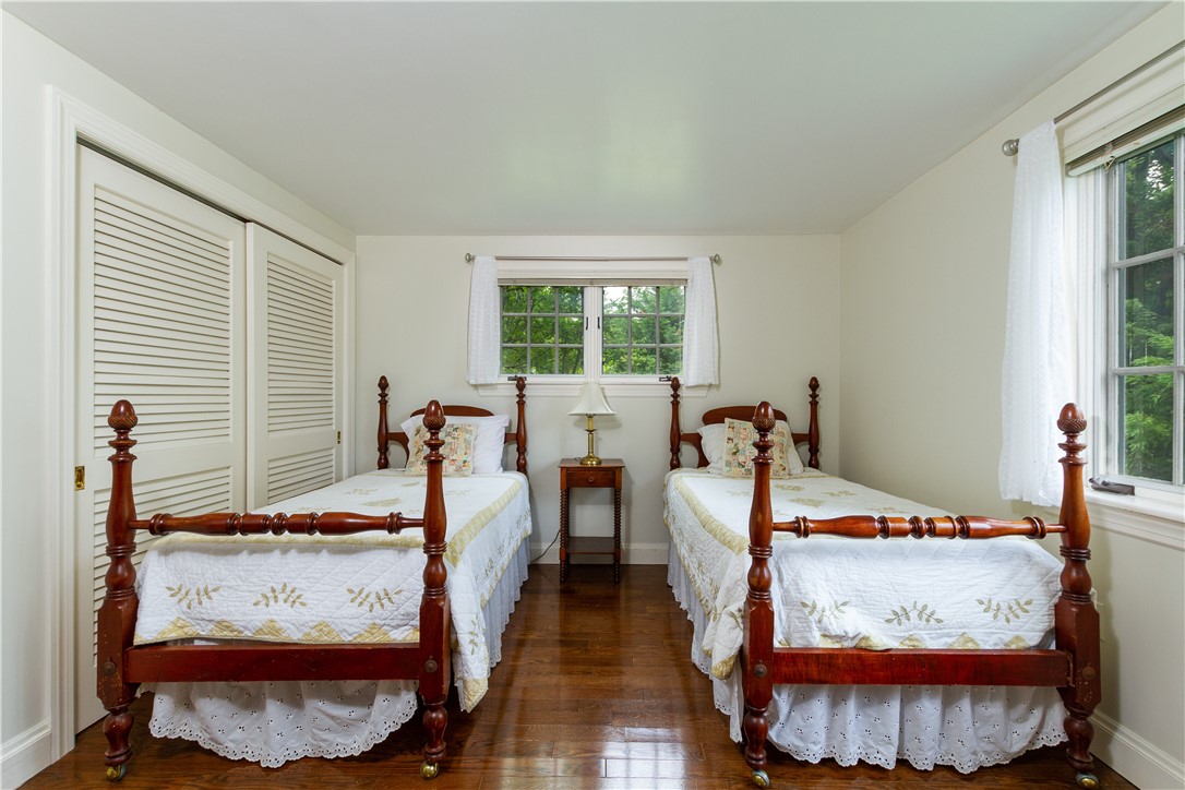 244 Ocean Road Narragansett, RI 02882 - Photo 27 of 50