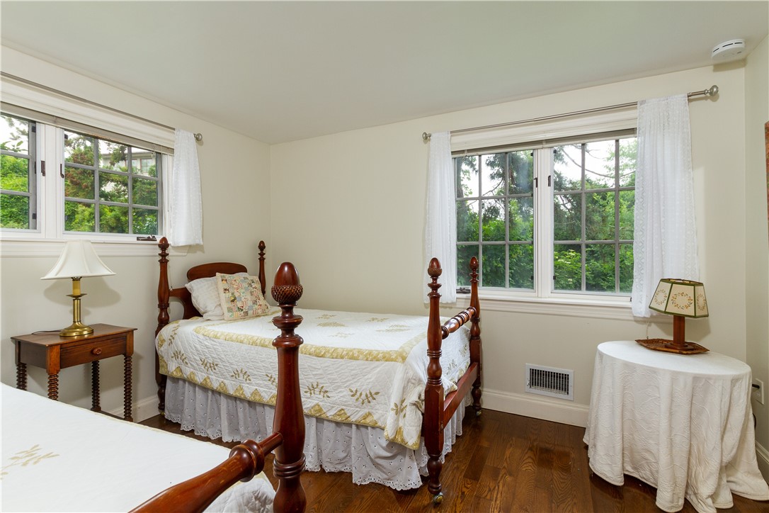 244 Ocean Road Narragansett, RI 02882 - Photo 28 of 50