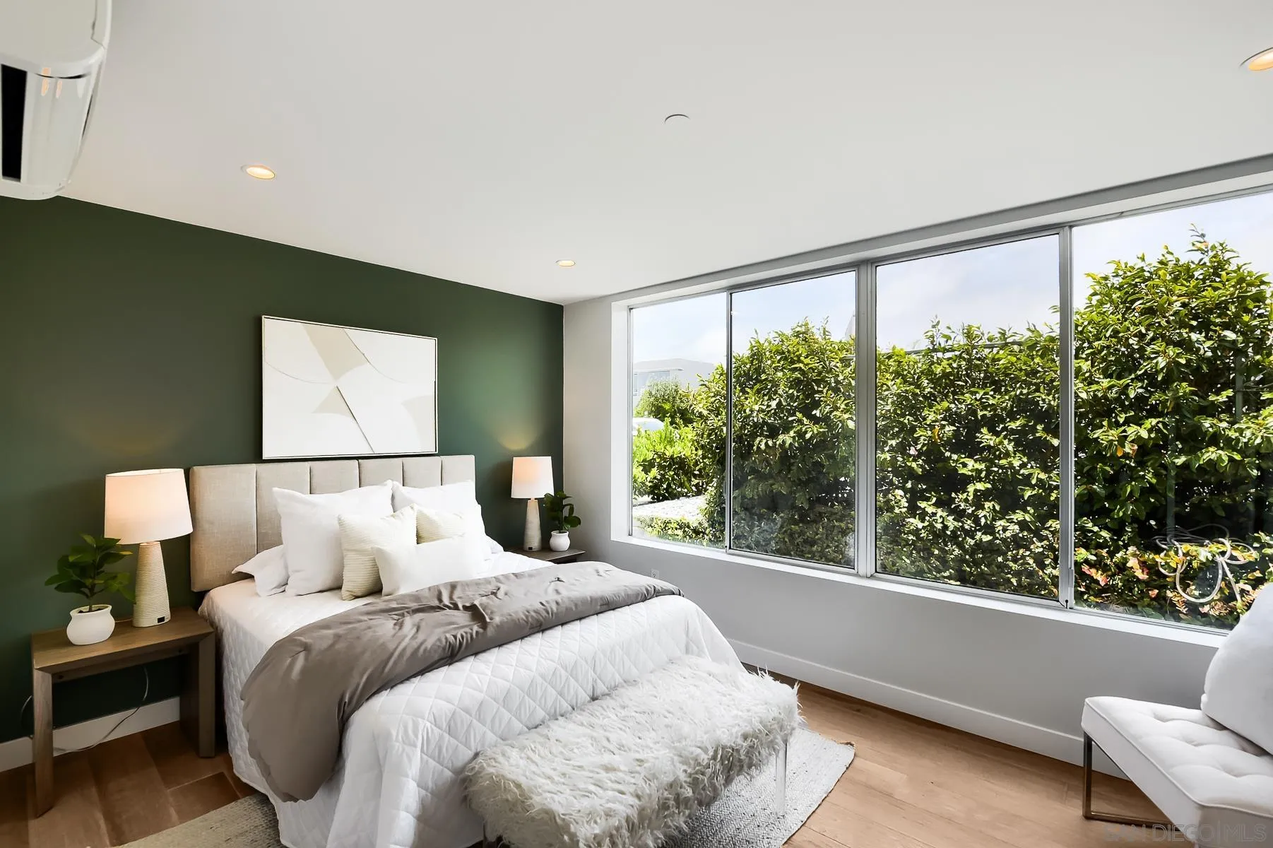 5725 Soledad Mountain Road La Jolla, CA 92037 - Photo 41 of 55 Bedroom in Single Story Guest House
