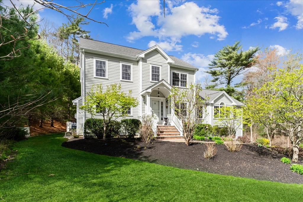 113 Smoke Hill Ridge Road Marshfield, MA 02050 - Photo 3 of 41 Gallery Image 3