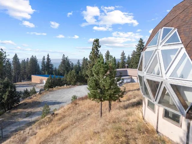 $980,000 | 16315 East Temple Road, Spokane, WA 99217