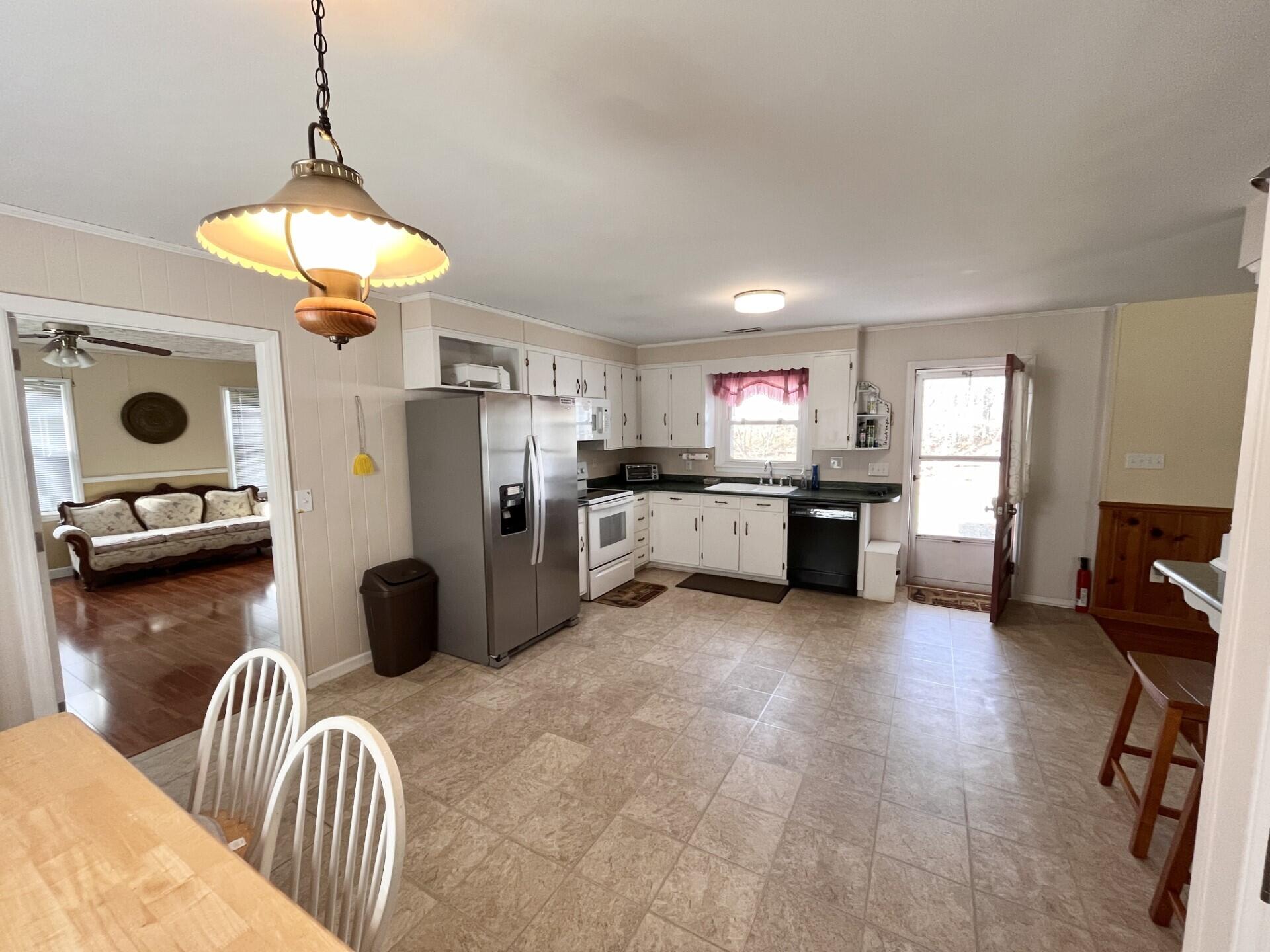1095 Rucker Road Moneta, VA 24121 - Photo 11 of 28 thumbnail_IMG_7681