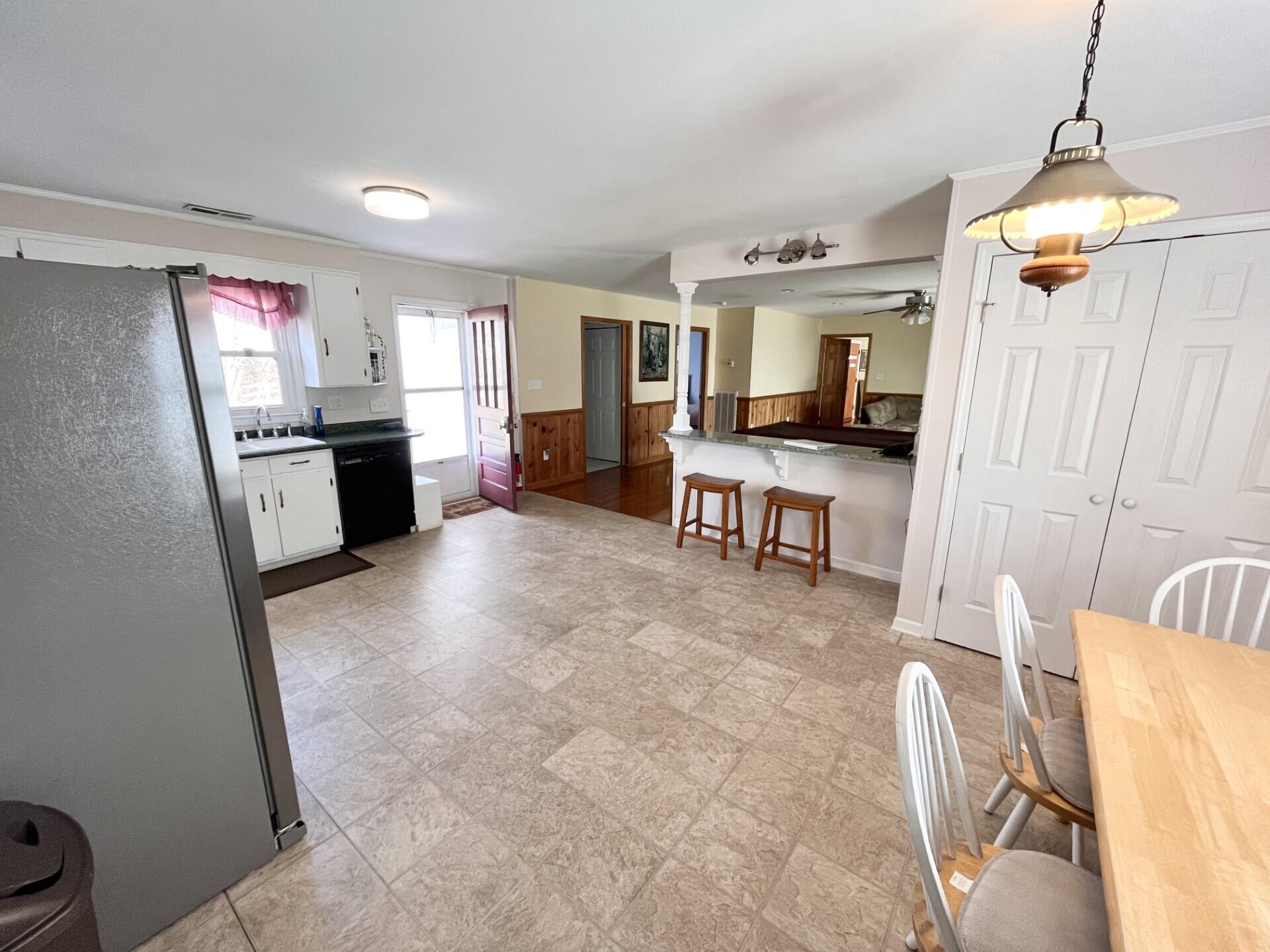 1095 Rucker Road Moneta, VA 24121 - Photo 12 of 28 thumbnail_IMG_7680