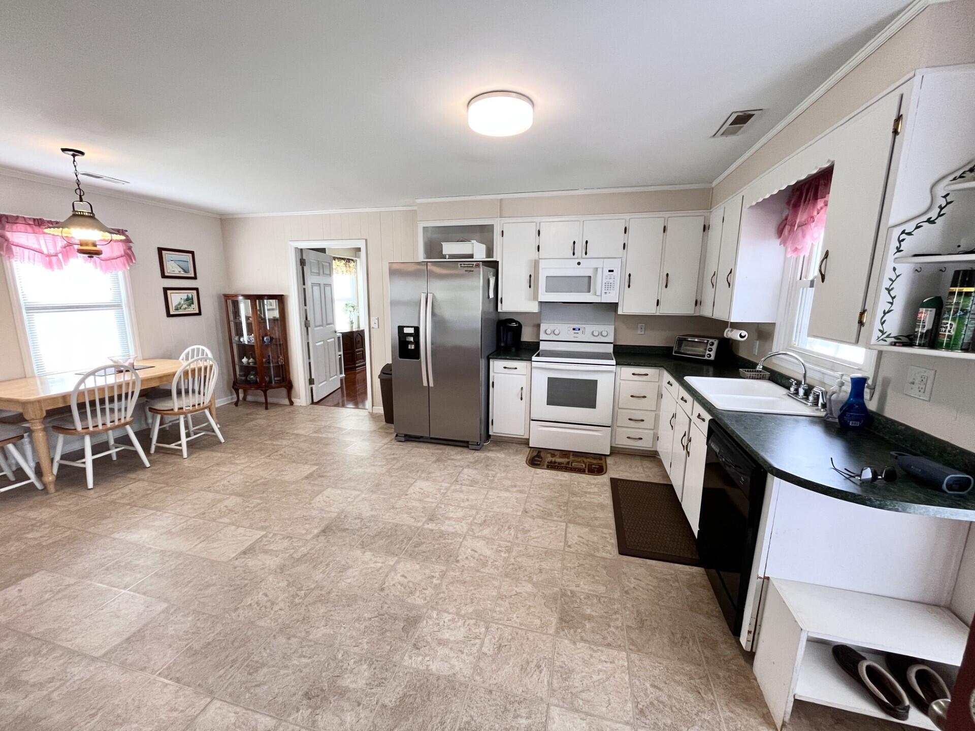 1095 Rucker Road Moneta, VA 24121 - Photo 10 of 28 thumbnail_IMG_7682