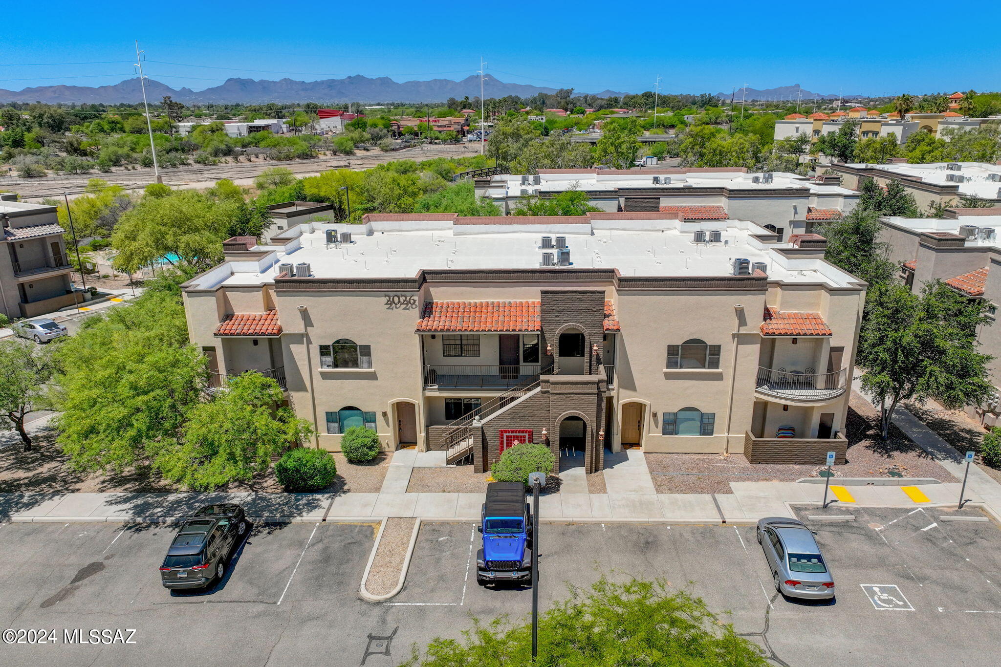 2026 East River Road, Unit 104 Tucson, AZ 85718 - Photo 36 of 46