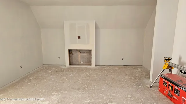 $1,395,000 | 1030 Iroquois Way, Driggs, ID 83422