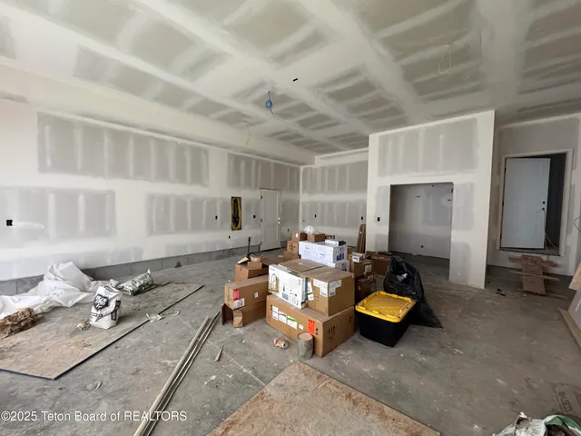 $1,395,000 | 1030 Iroquois Way, Driggs, ID 83422