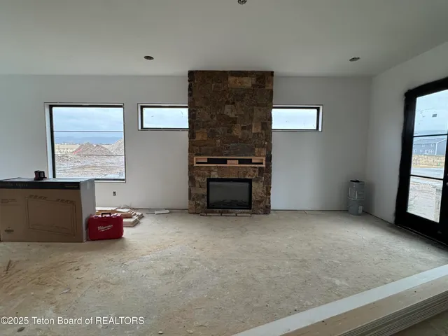 $1,395,000 | 1030 Iroquois Way, Driggs, ID 83422