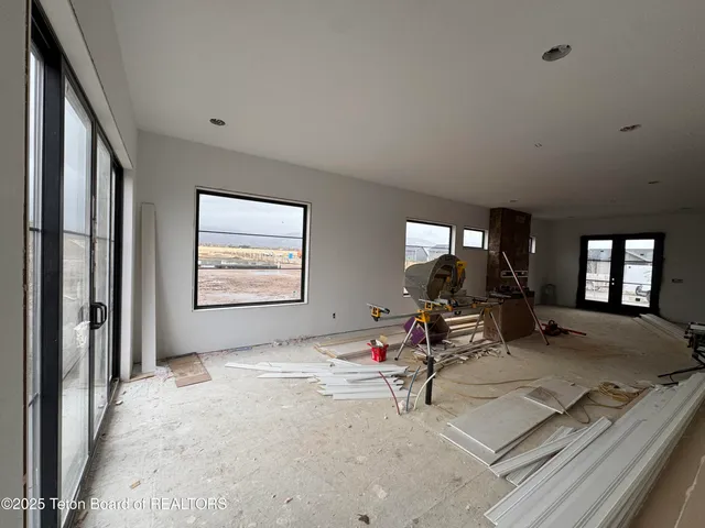 $1,395,000 | 1030 Iroquois Way, Driggs, ID 83422