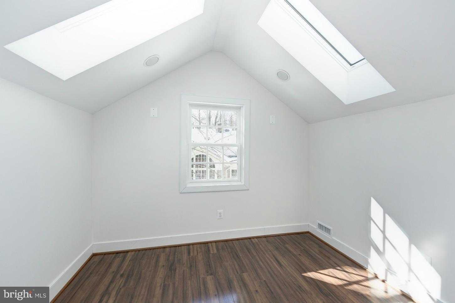 722 Ridge Drive McLean, VA 22101 - Photo 19 of 30 Bonus Room in Bedroom #3
