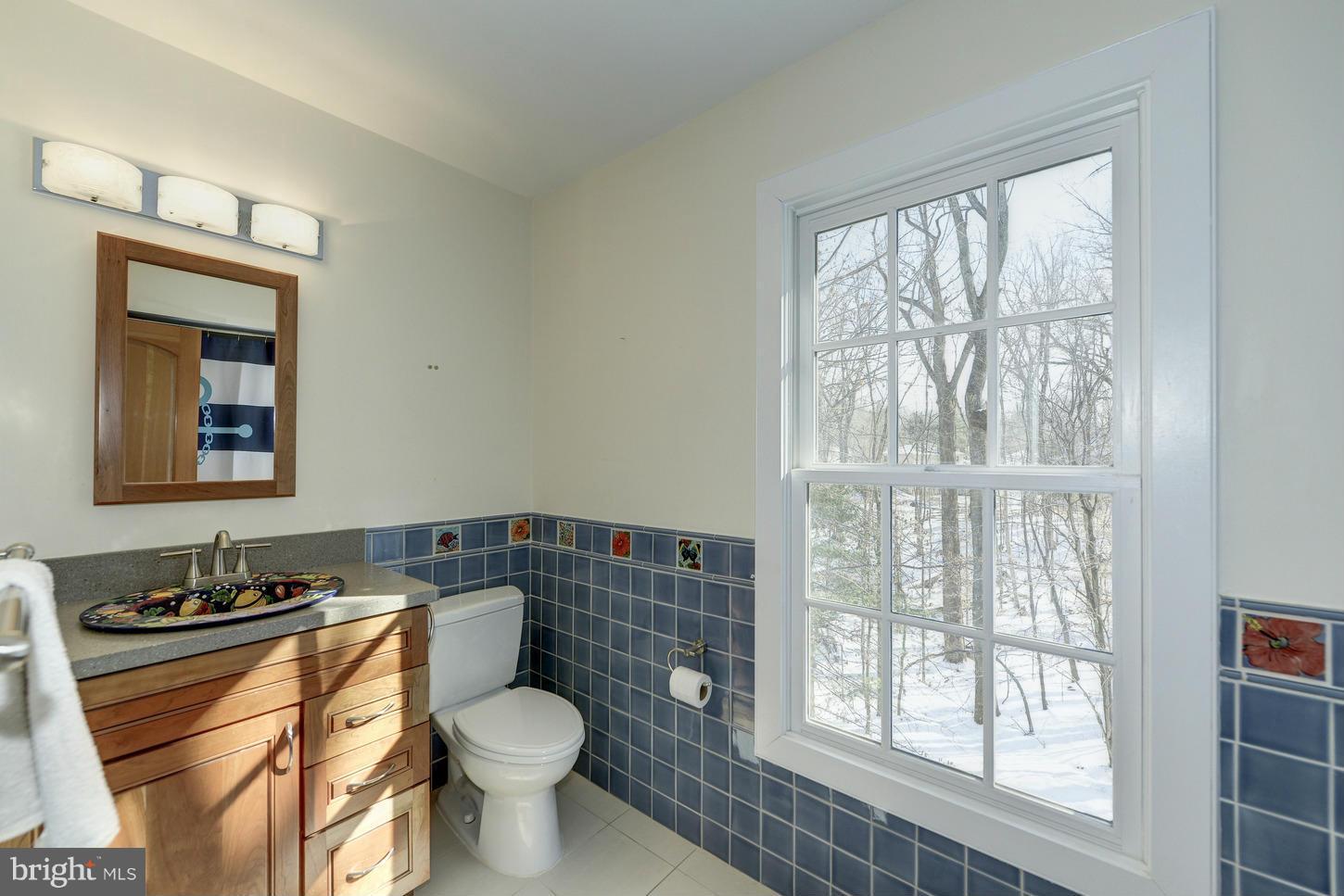 722 Ridge Drive McLean, VA 22101 - Photo 22 of 30 Bedroom Level Full Bath