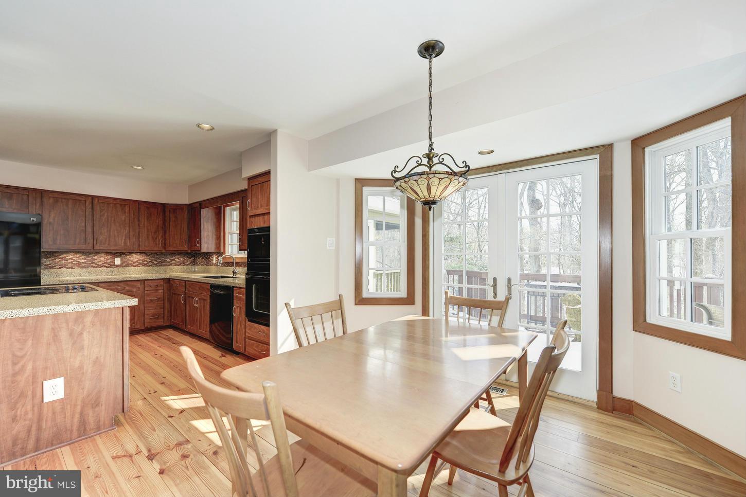 722 Ridge Drive McLean, VA 22101 - Photo 8 of 30 Kitchen