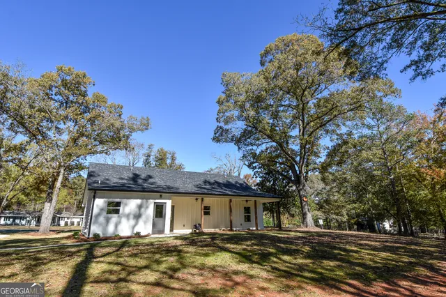 $369,000 | 6060 Ga Highway, Molena, GA 30258