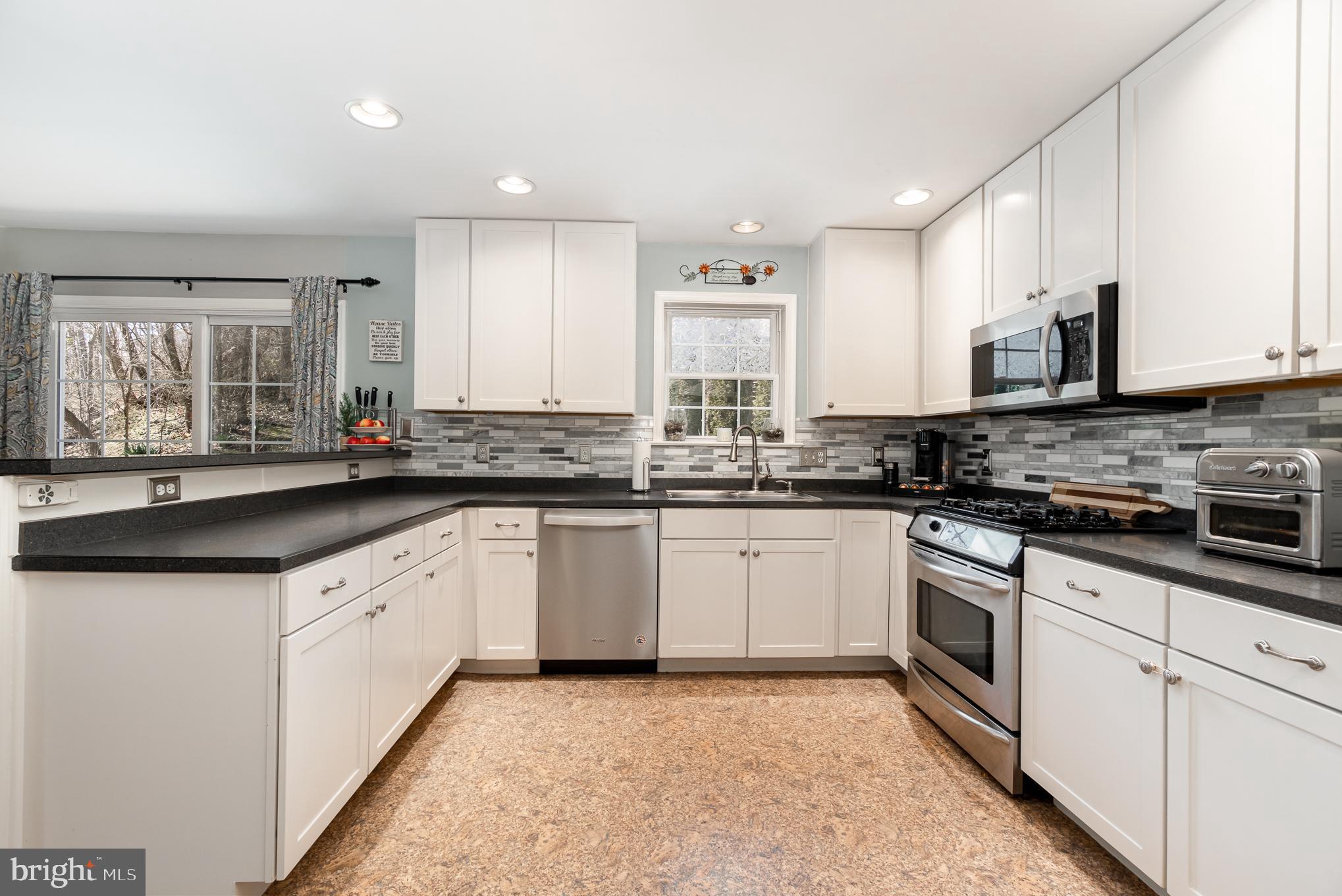 147 Eckman Road Lancaster, PA 17602 - Photo 10 of 28