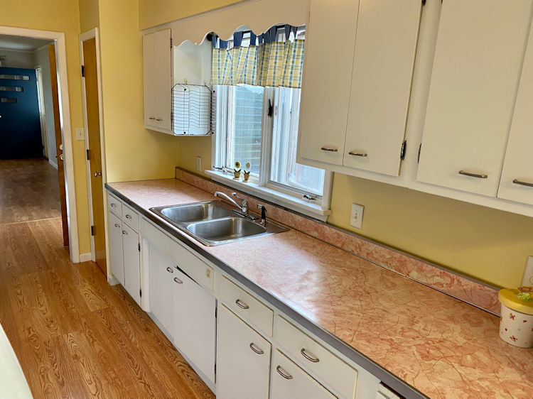 1000 North 2nd Street Rochelle, IL 61068 - Photo 2 of 17