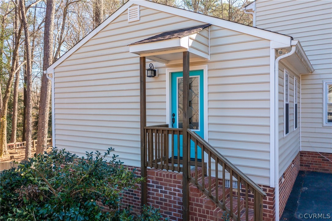 10209 Rounding Run Henrico, VA 23238 - Photo 3 of 46 Separate Entrance Suite!