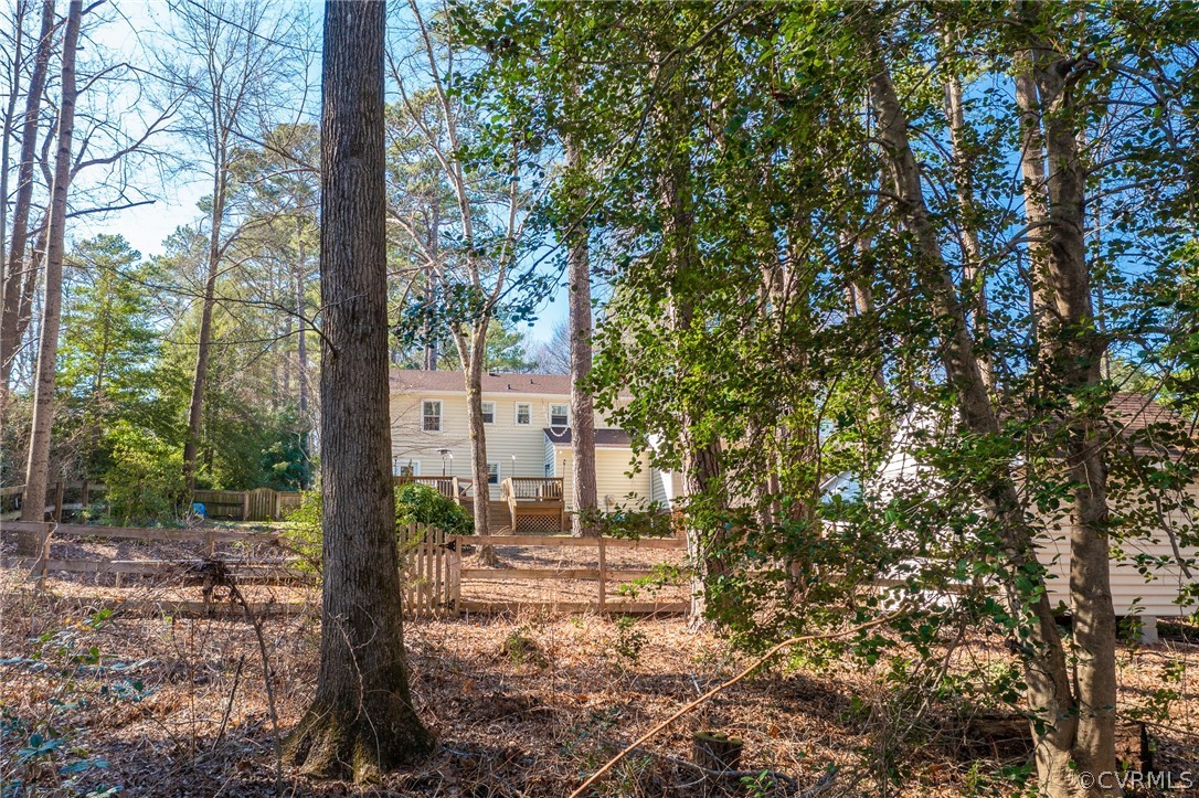 10209 Rounding Run Henrico, VA 23238 - Photo 41 of 46 LOT EXTENDS BEYOND FENCE!!!