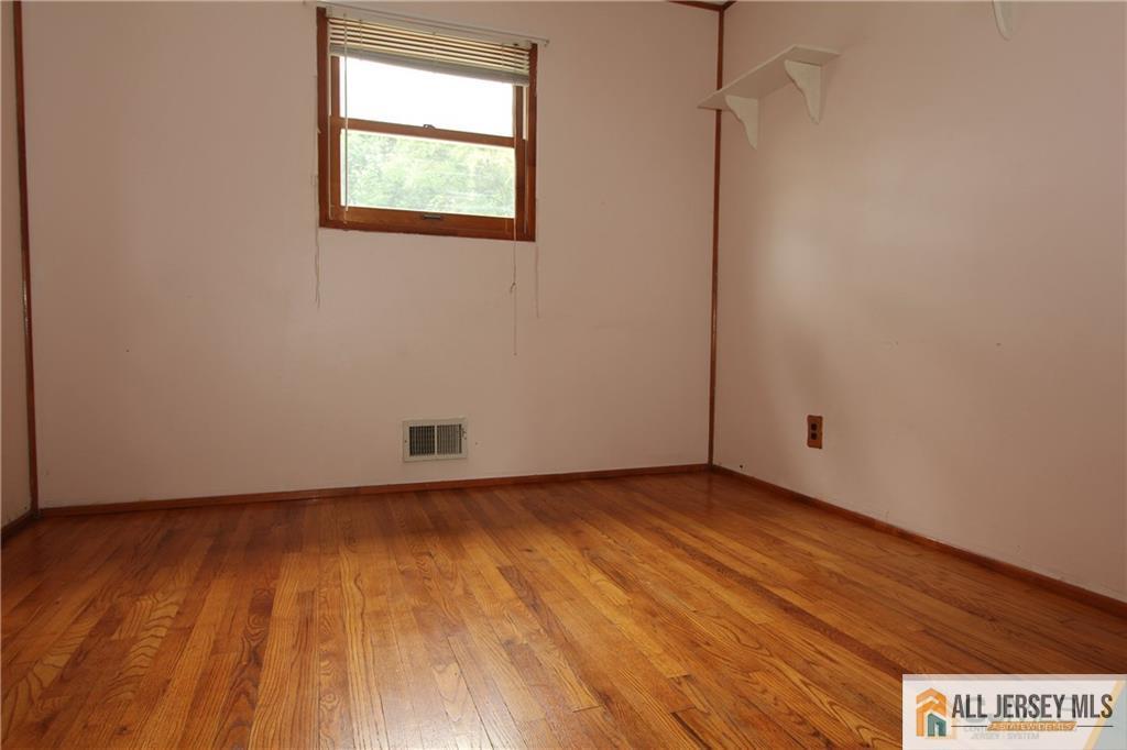 39 Stony Road Edison, NJ 08817 - Photo 9 of 15