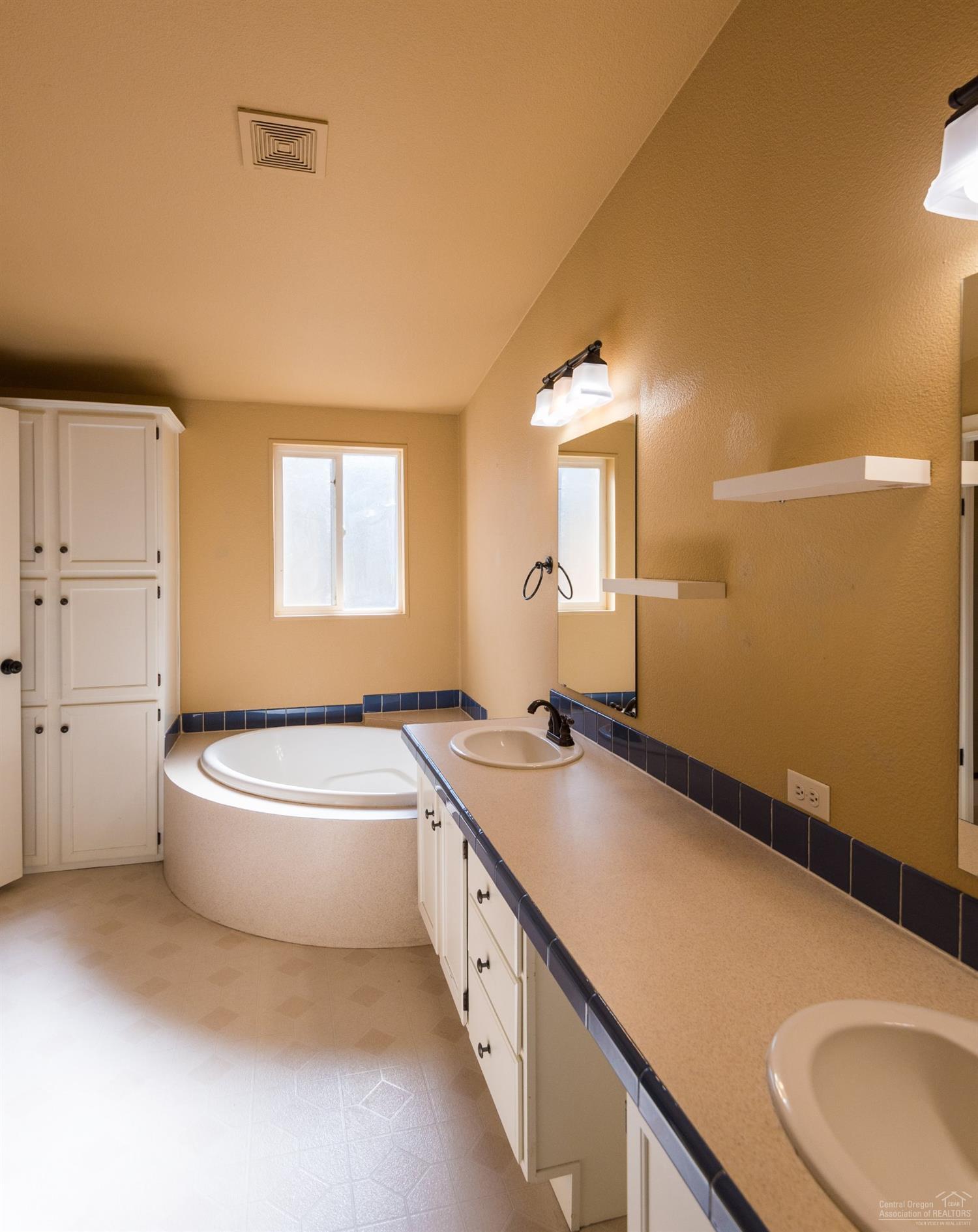 8385 Southwest Crater Loop Road Terrebonne, OR 97760 - Photo 11 of 25 Additional Photo