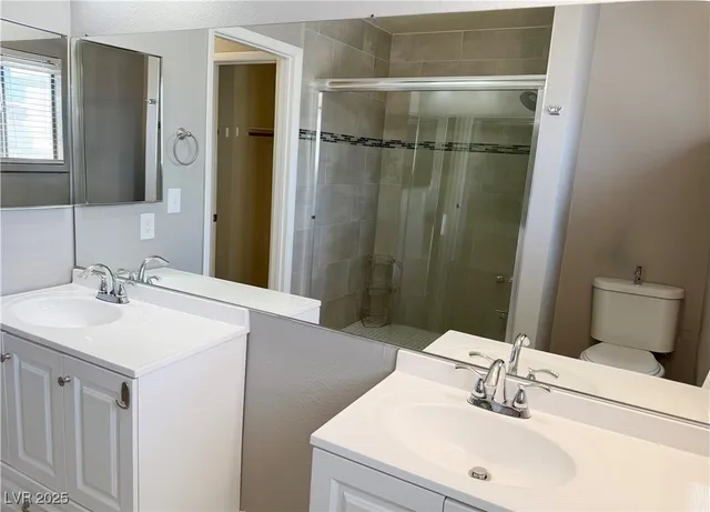 $2,400 | 2062 Club Crest Way, Henderson, NV 89014