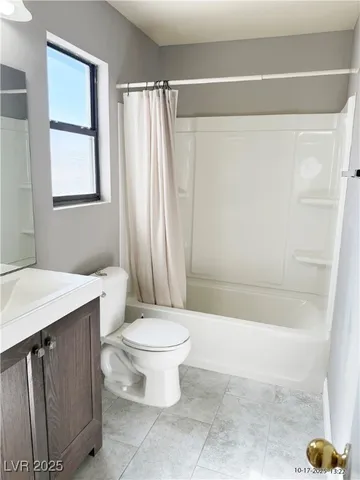 $2,400 | 2062 Club Crest Way, Henderson, NV 89014