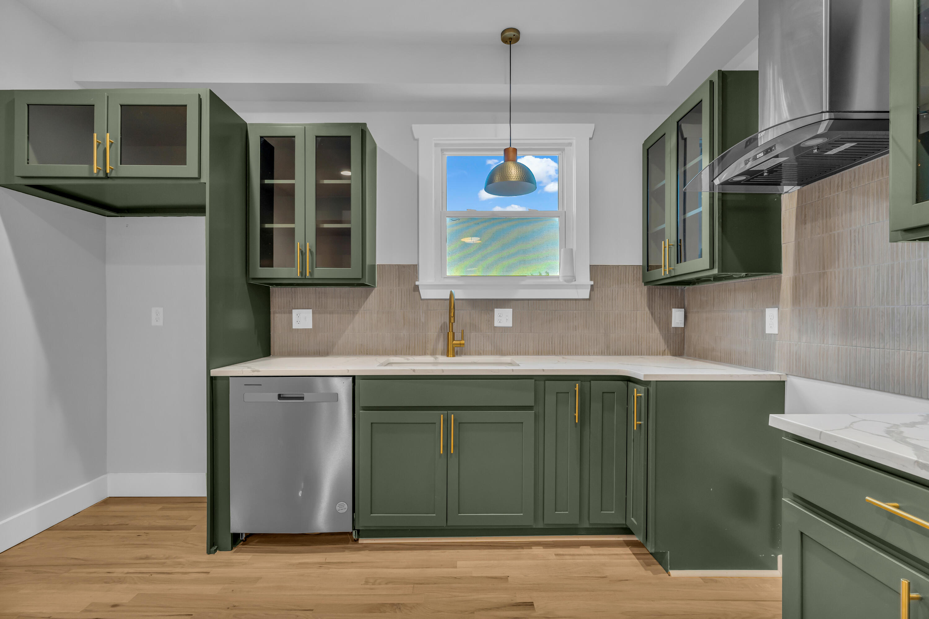 6196 Rosa Parks Boulevard Detroit, MI 48208 - Photo 12 of 42 13-6196 Rosa Parks Blvd-14