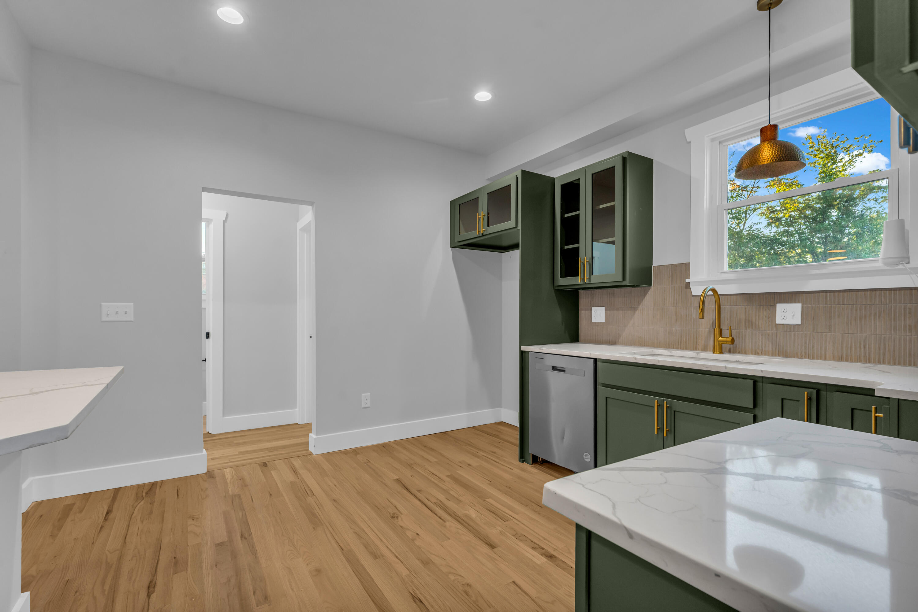 6196 Rosa Parks Boulevard Detroit, MI 48208 - Photo 13 of 42 14-6196 Rosa Parks Blvd-15