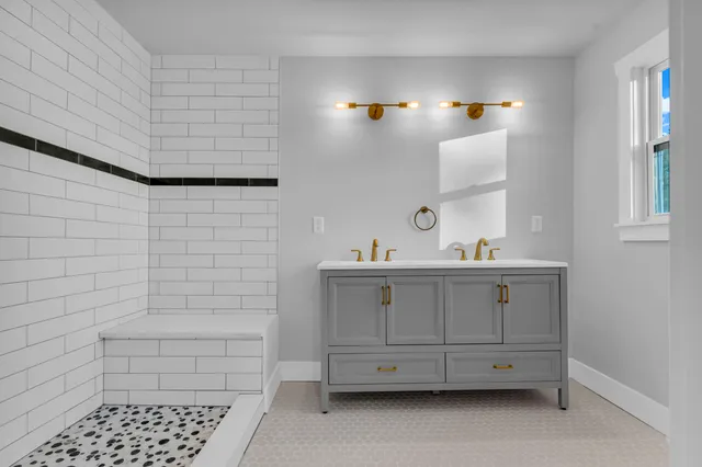 $298,700 | 6196 Rosa Parks Boulevard, Detroit, MI 48208