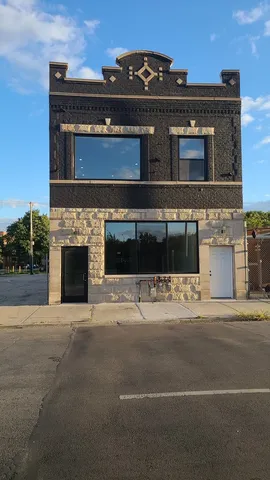 a view of a house with a garage