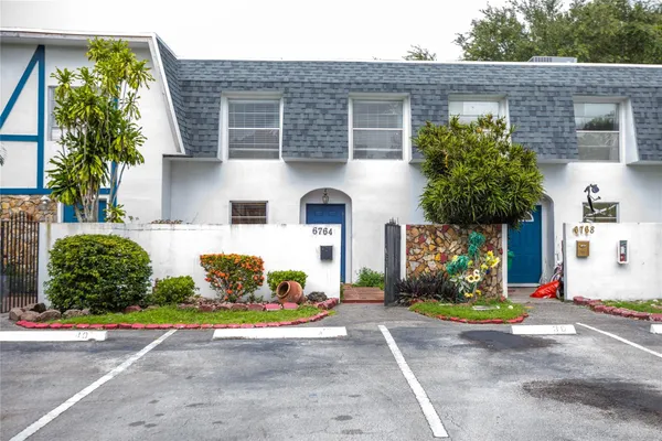 $2,750 | 6764 Southwest 40th Street, Unit 40, Davie, FL 33314