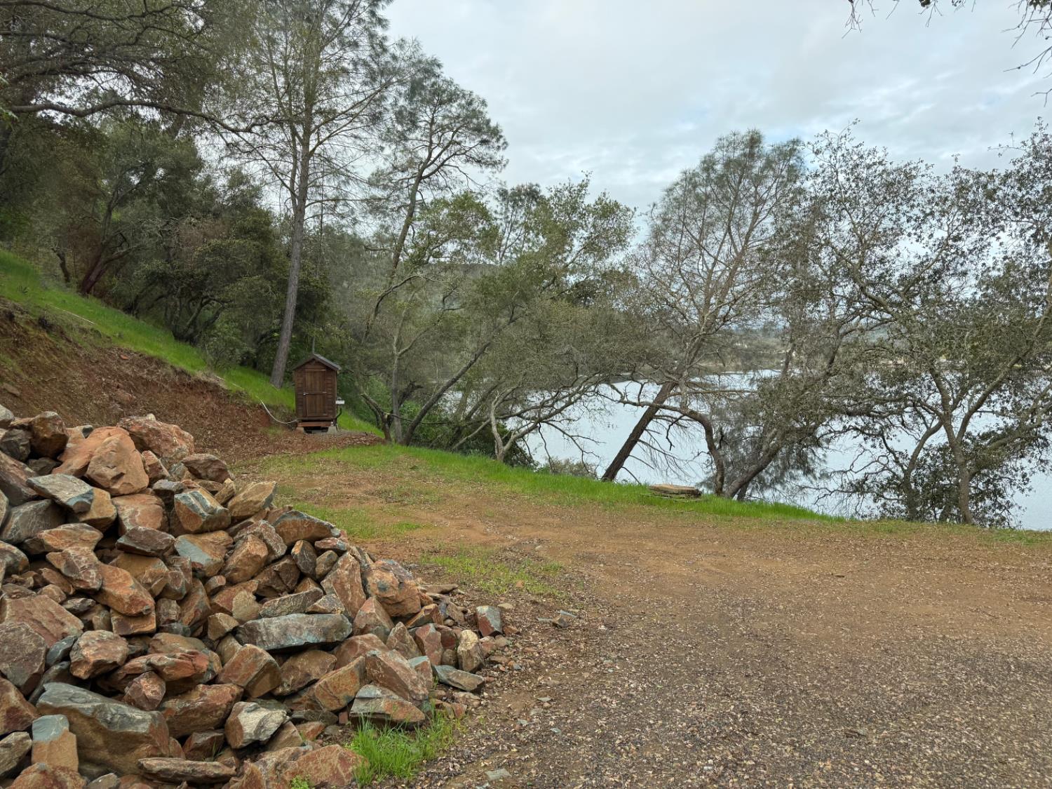 15000 Old O'Byrnes Ferry Road Jamestown, CA 95327 - Photo 44 of 62 a view of a yard with an tree