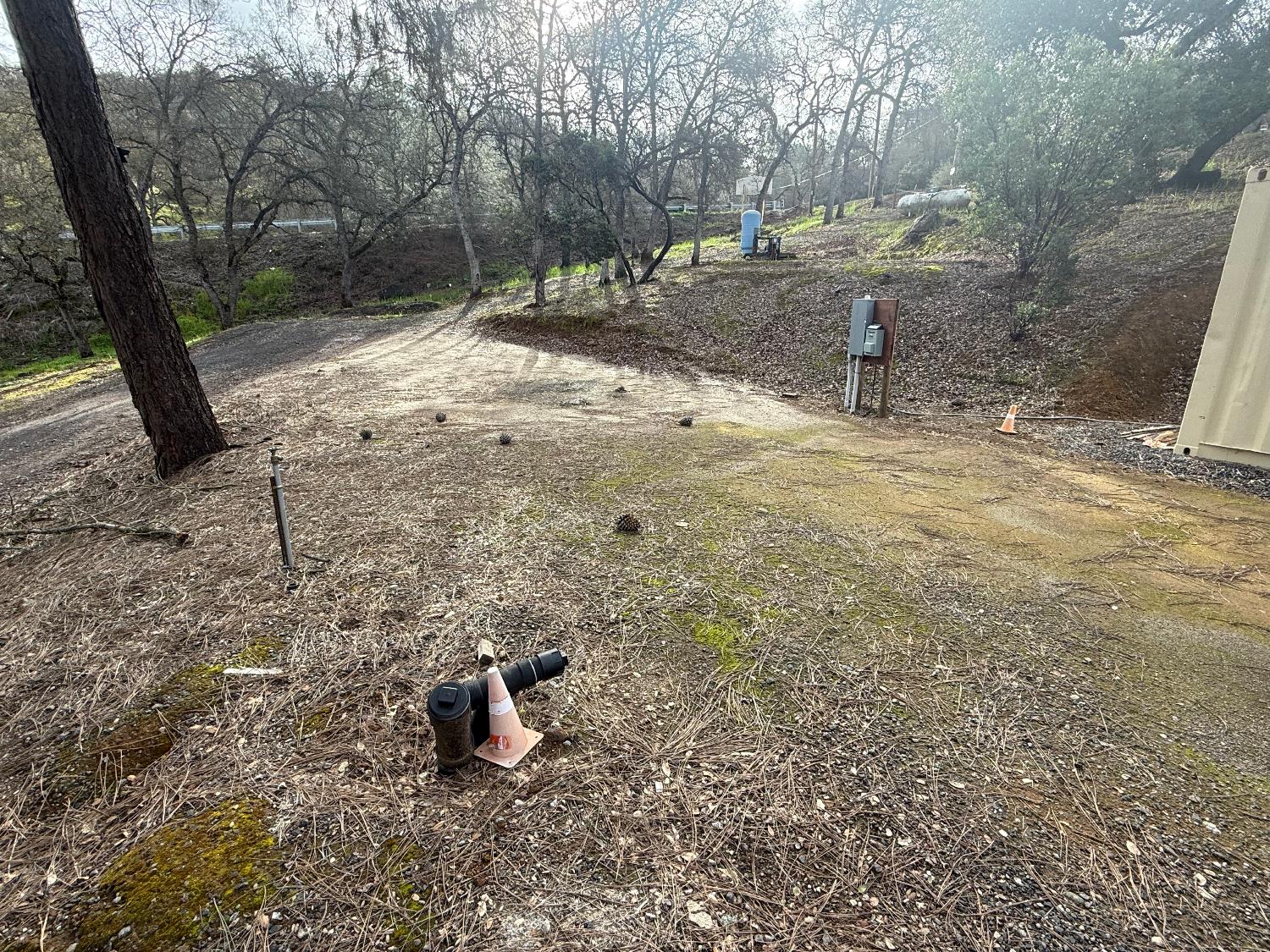 15000 Old O'Byrnes Ferry Road Jamestown, CA 95327 - Photo 56 of 62 a backyard of a house with lots of green space